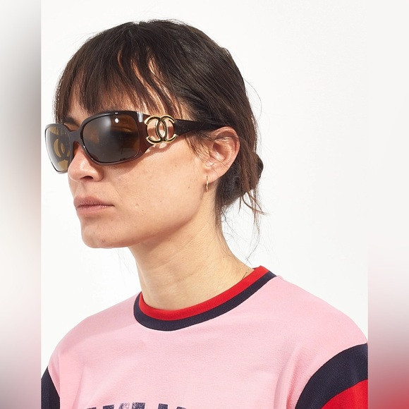 CHANEL CC Logo Sunglasses - Picture 2 of 5